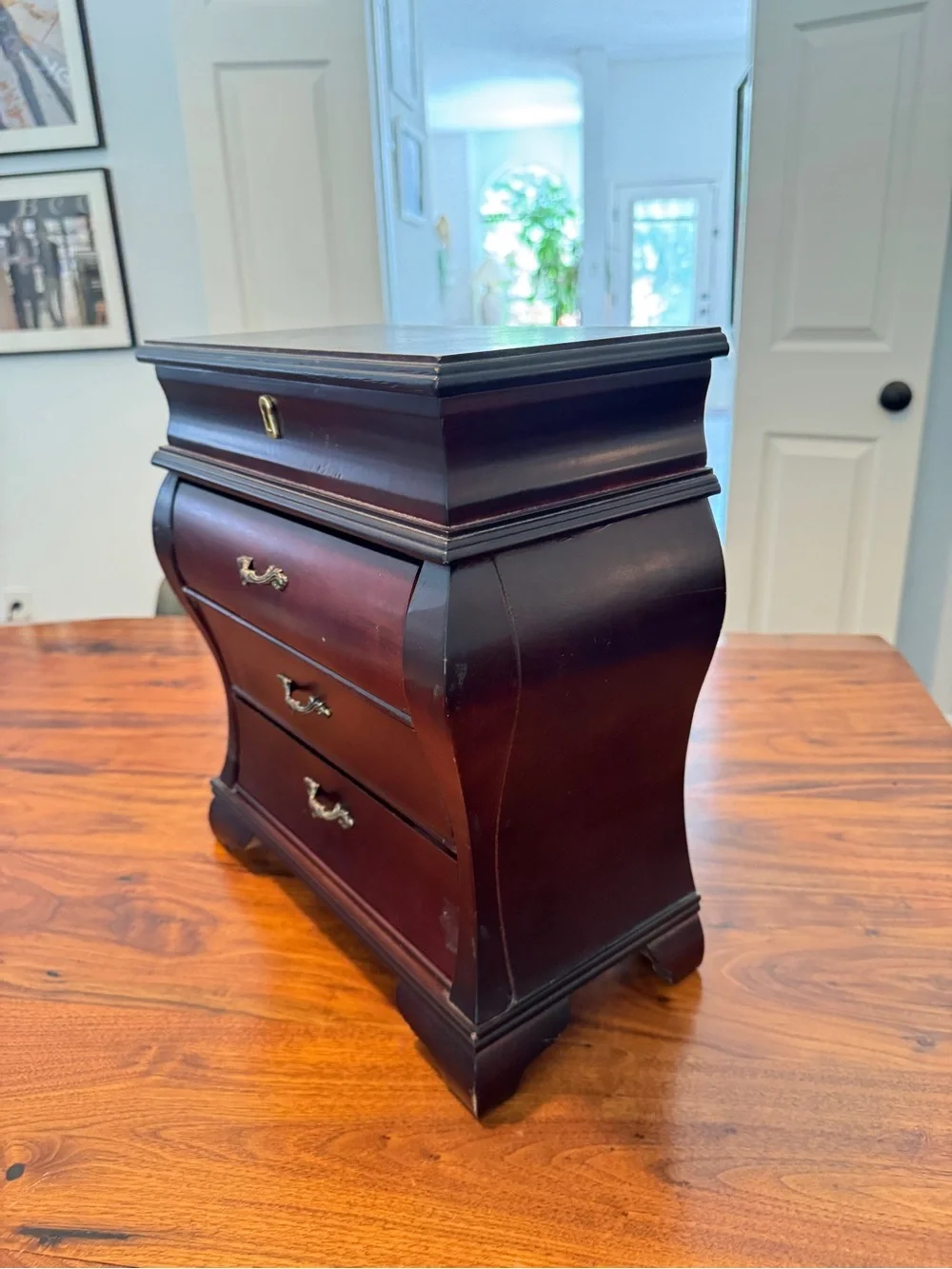 Large Vintage Wooden Bombe Style Jewelry Chest with Lift Up Top/Jewelry Box